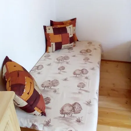 Ubytovanie Hugo Alzbetka Guest house *